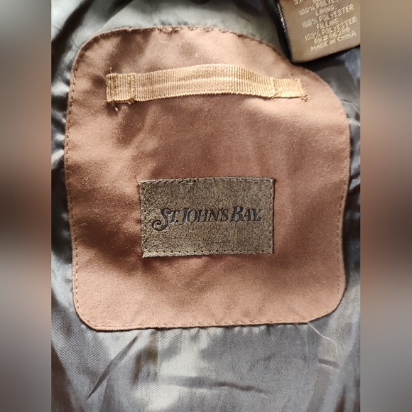 ST. JOHN'S BAY Men's Full Zip Puffer Vest. Size 3XLT. - Picture 4 of 10